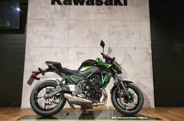 Nowe Kawasaki Z650 model 2022 już jest w naszym salonie Kawasaki!