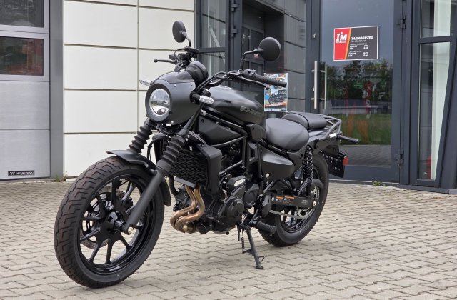 nowy Kawasaki Eliminator salon Kawasaki 3.jpg