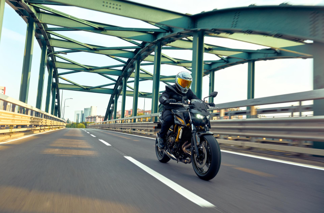 z650S 2026 salon kawasaki w akcji.png