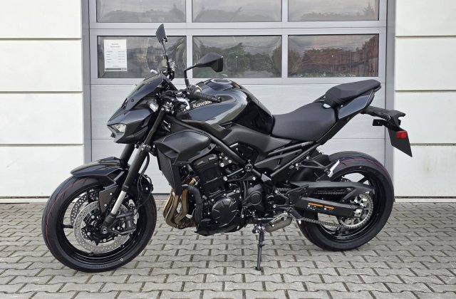 z900 czarne 2027.jpg