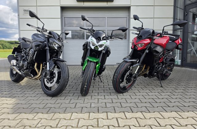 Z900 na sezon MY2027 już jest w salonie!